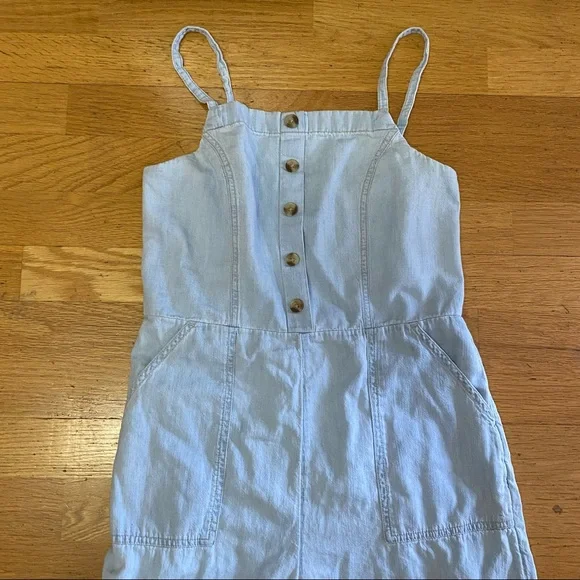 Old Navy Light Wash Chambray Button Front Straight Leg Jumpsuit - Picture 4 of 6